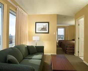 Sandman Hotel Victoria 3*,